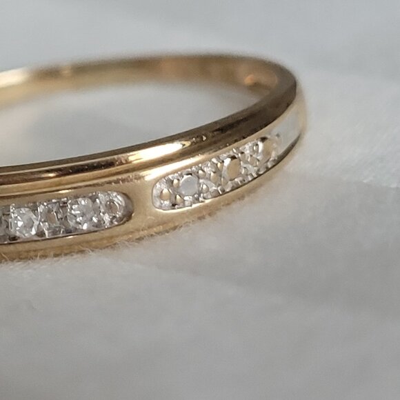 Diamond Womens 10k Yellow Gold Band - Picture 11 of 12